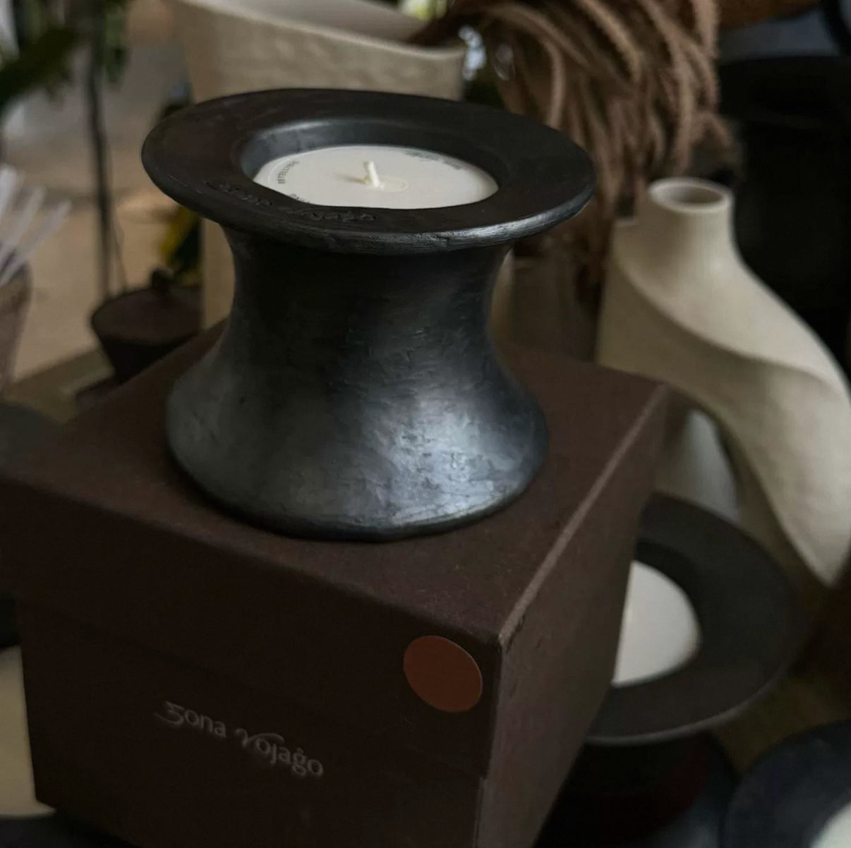 Dust Temple དགན་ས། Tibet Aroma Candle - Sona Vojaĝo